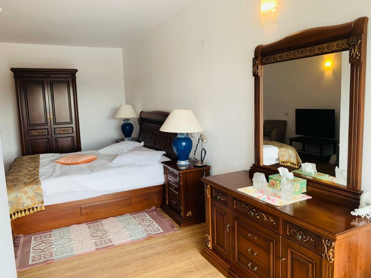 Complex Eos Hotell Valea Lupului  Eksteriør bilde