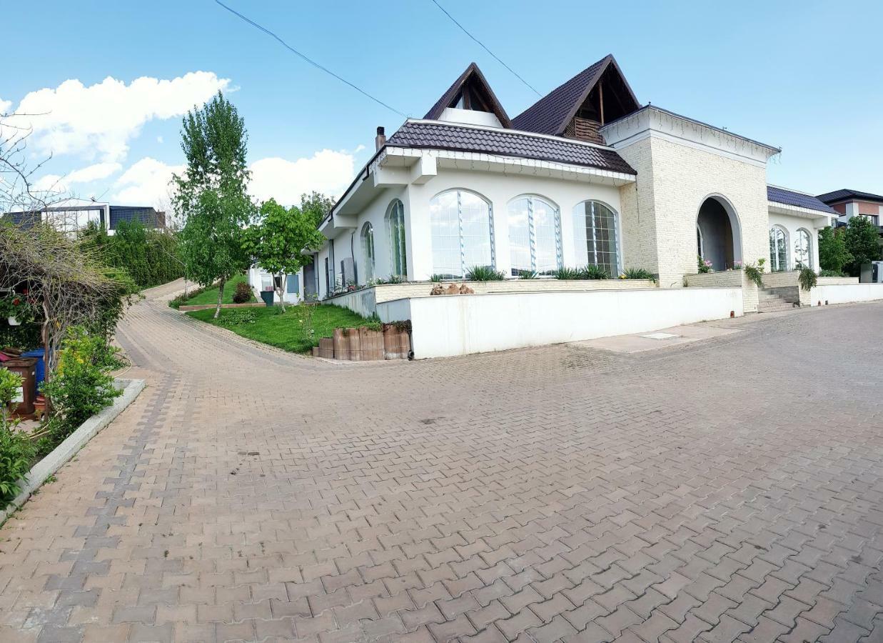 Complex Eos Hotell Valea Lupului  Eksteriør bilde